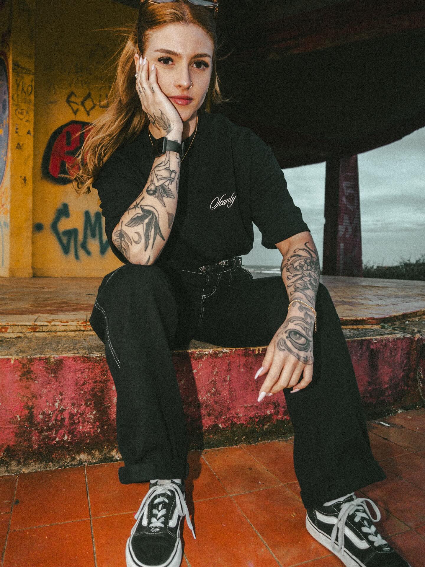SCARCITY TEE